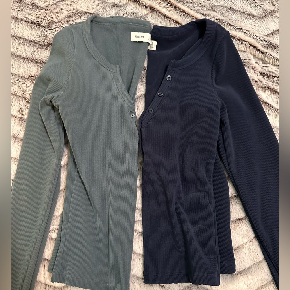 Hollister Henley Long Sleeve (S)
